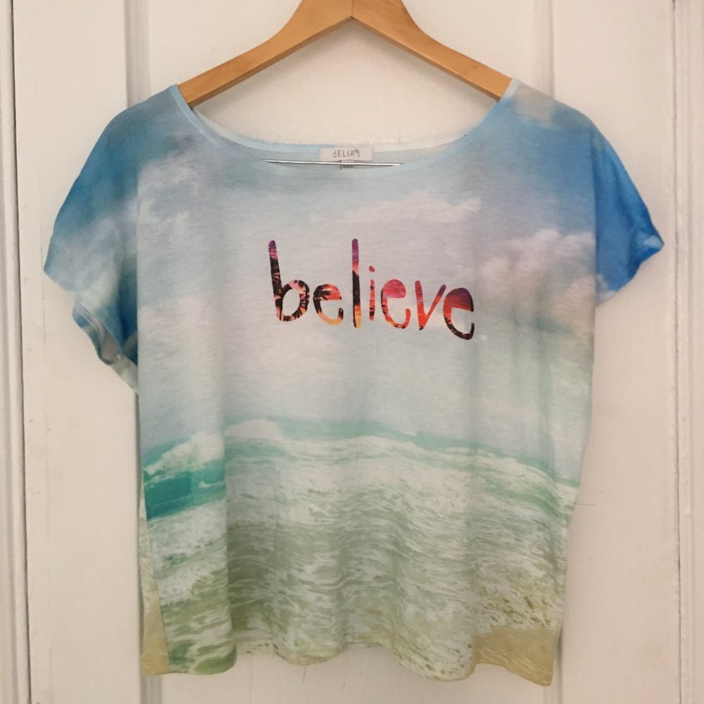 dELIA*s Oversized Short-Sleeve Top "Believe" - Size M